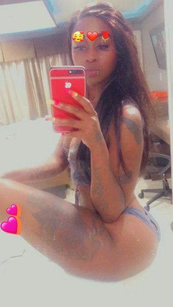 👋🏾HEY dudes i'm IN TOWN and 👀👀looking to HAVE SOME FUN i'm the best to 💦👅EXPERIENCE it with I LOVE getting WET AND ...